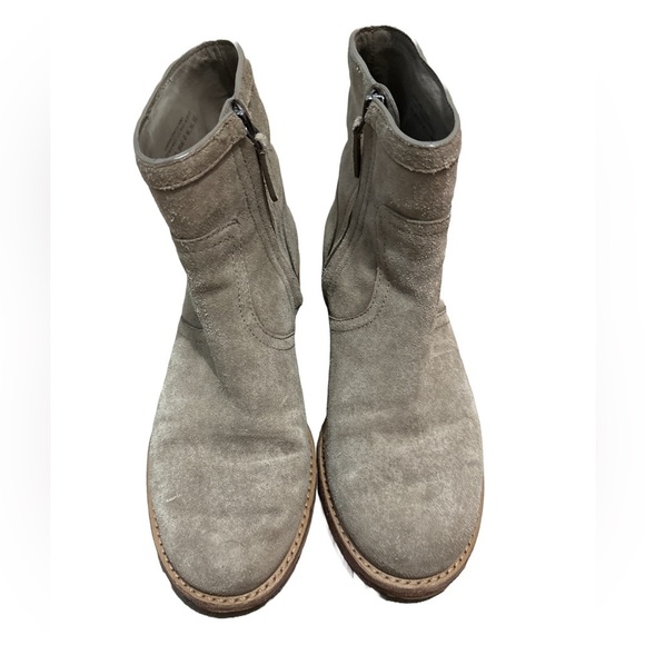 Tory Burch Eloise Flat Ankle Bootie. Size 6 - Picture 7 of 9